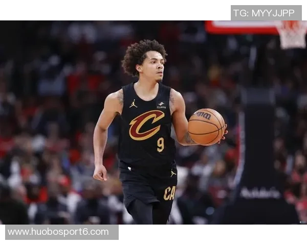 克雷格波特强势突破撤步远投被犯规成功打成3加1 克雷格波特强势突破撤步远投被犯规成功打成3加1