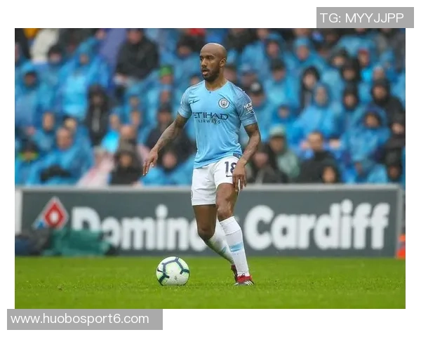 德尔夫怀念曼城队友称B席为队宠D席是最强搭档 德尔夫怀念曼城队友称B席为队宠D席是最强搭档