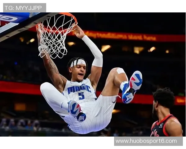 保罗谈防守罗斯的挑战:放投篮的代价可能是被隔扣 保罗谈防守罗斯的挑战:放投篮的代价可能是被隔扣