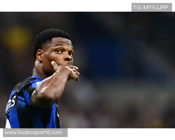 邓弗里斯谈金球奖排名称其是对整赛季表现的认可而非唯一标准 邓弗里斯谈金球奖排名称其是对整赛季表现的认可而非唯一标准