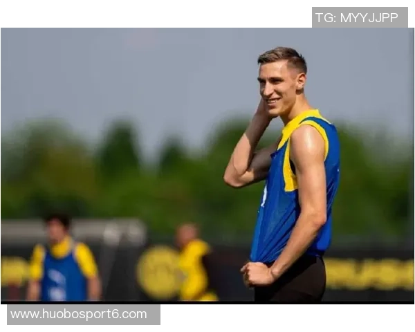 拜仁总监称施洛特贝克表现出色但对现有阵容充满信心